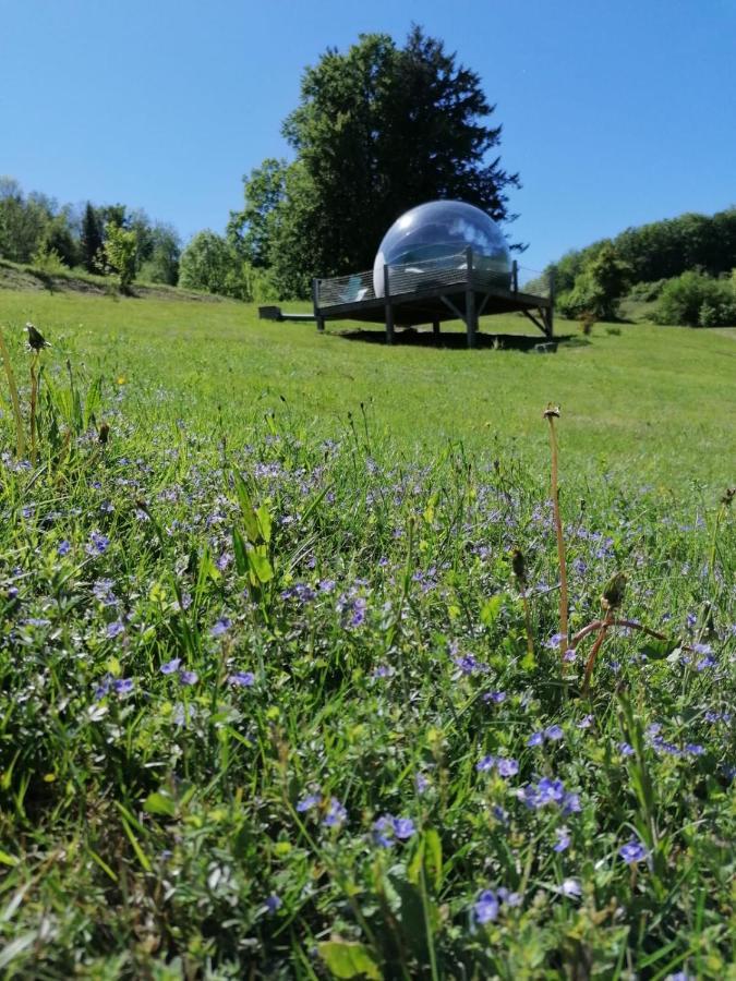 Monchateau Etoile, Hebergement Insolite Avec Spa Merlas Exterior photo